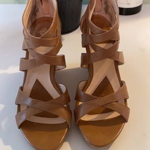 Isola wedge sandals NWOT-size 6.5